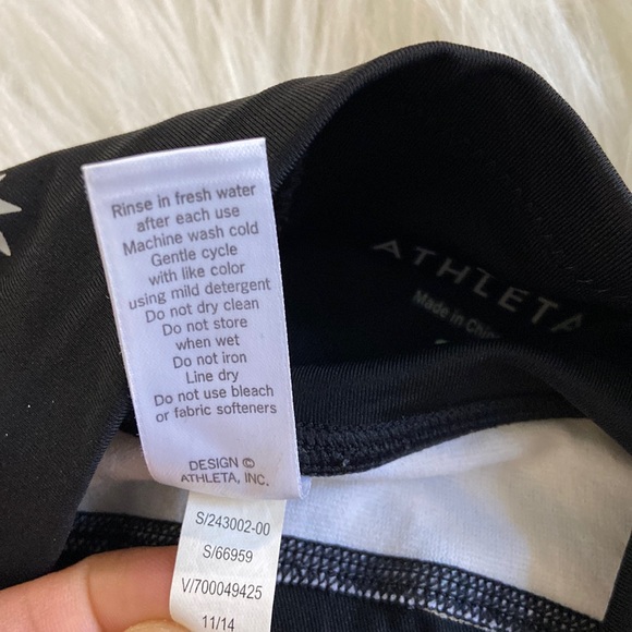 Athleta Black & White Sides Diagonal Striped Leggings Size Small - Picture 11 of 15
